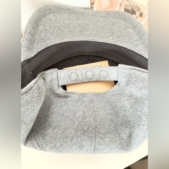 Burberry Snapback Jersey Baseball Cap - Picture 5 of 6